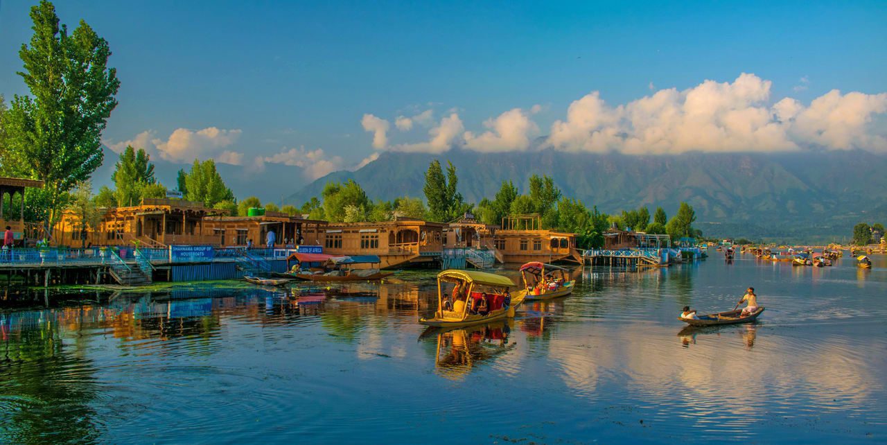 Dal Lake - Kashmir