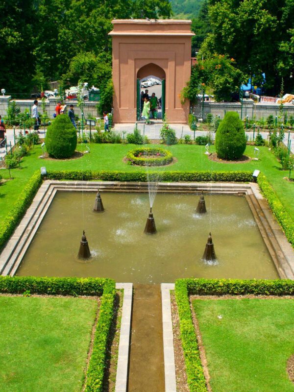 Chashme Shahi garden